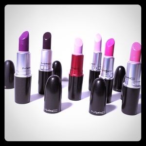 M.A.C COSMETICS LIPSTICK